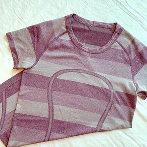 LuLu Lemon Women’s T shirt